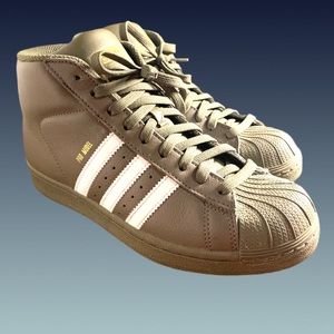 Kids Sz 6 Pro Model green Adidas, Like new 🤩